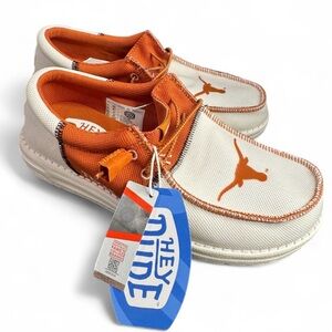 Hey Dude Cream and Orange Men's Shoes NO TAGS Longhorns university of Texas